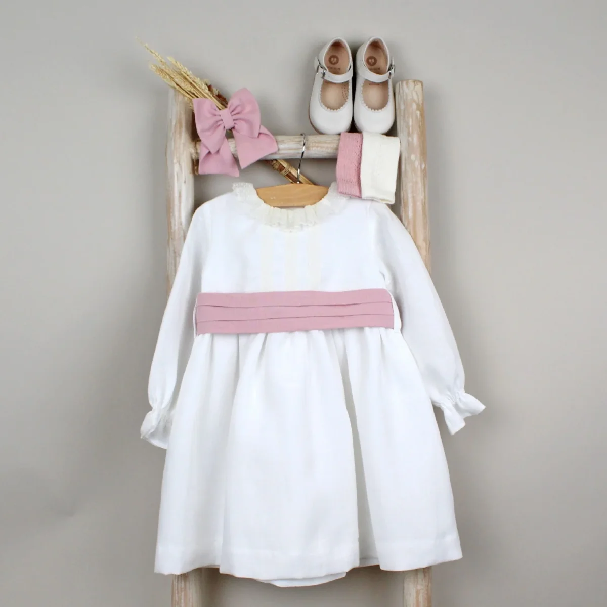 Vestido em linho com gola de golho e renda - Image 2