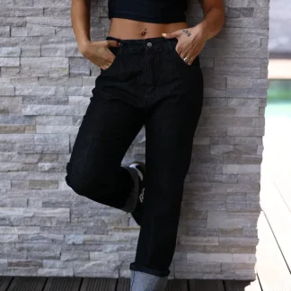 Calça straight com brilhos