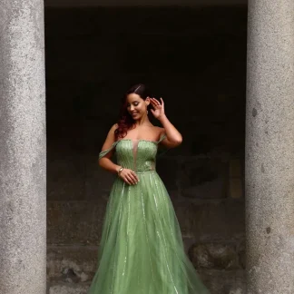 VESTIDO PRINCESA COM BRILHO