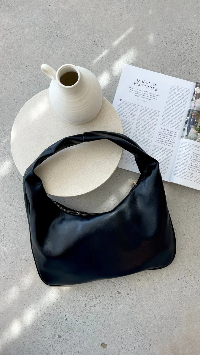 Cromwell Black Hobo Bag - Image 7