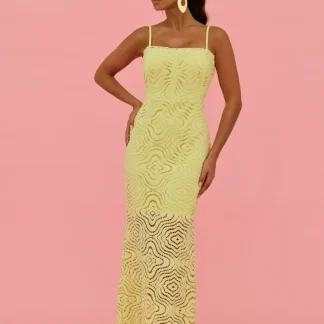 VESTIDO COMPRIDO EM RENDA DE ALÇA FINA